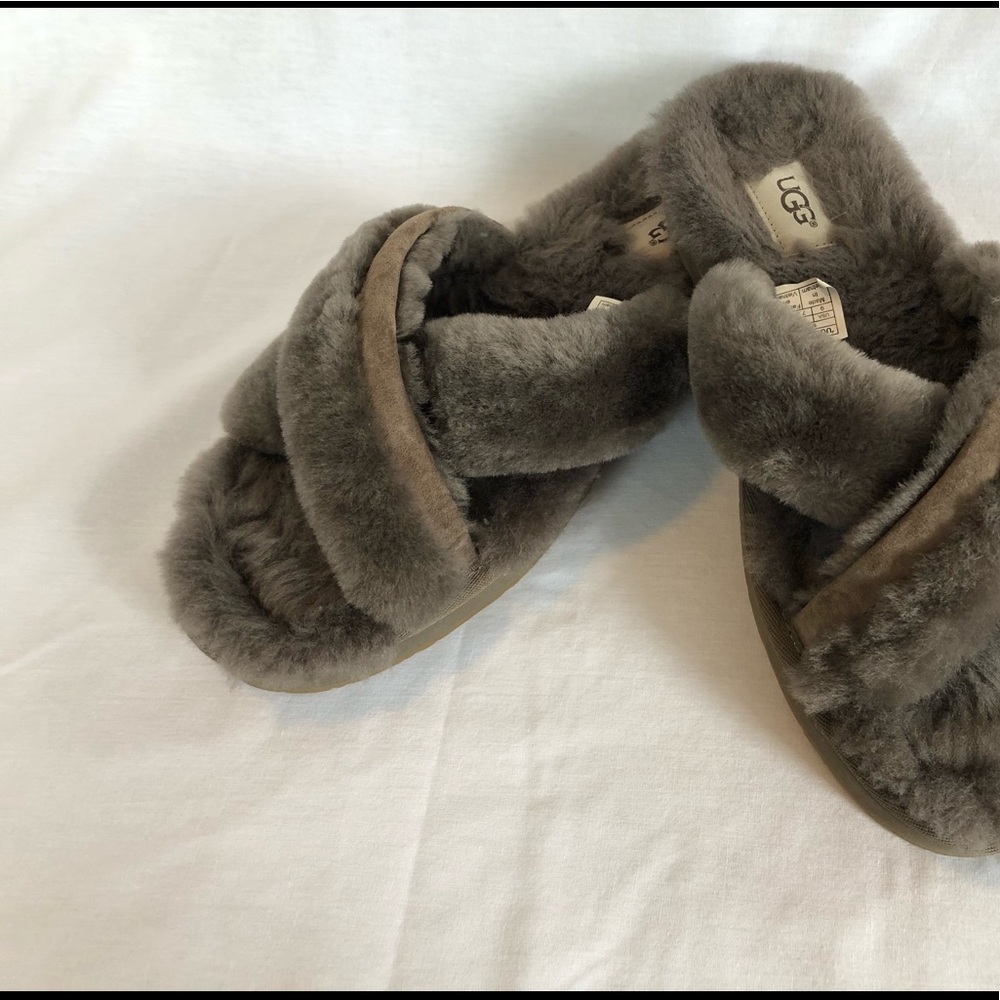 UGG Women’s Abela Sandals